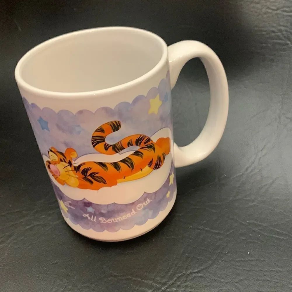 Disney Winnie The Pooh Tigger Dreaming Bothers Away All Bounced Out 16 Oz Mug